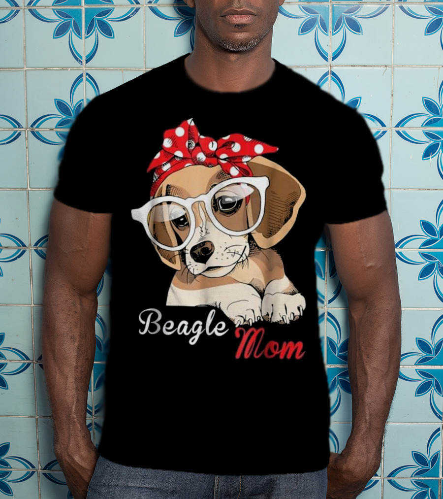 Beagle Mom For Beagle Dogs Lovers T-Shirt