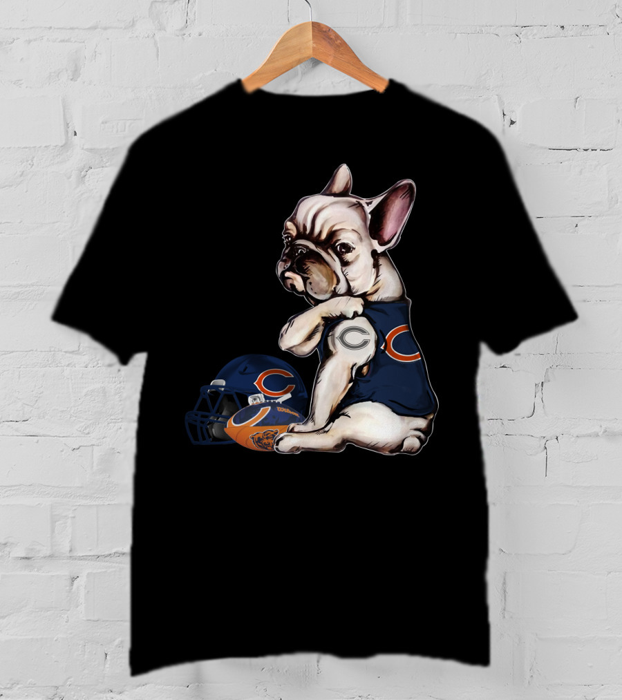 Chicago Bears Football Helmet Pug Wearing Team Jersey T-Shirt