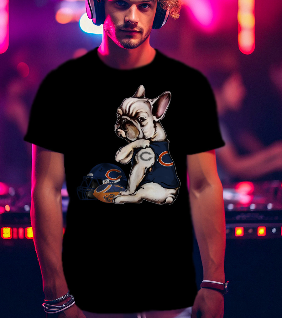 Chicago Bears Football Helmet Pug Wearing Team Jersey T-Shirt