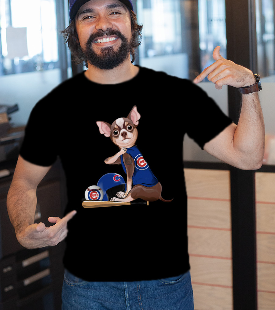 Chicago Cubs Chihuahua Baseball Fan With Helmet And Bat T-Shirt