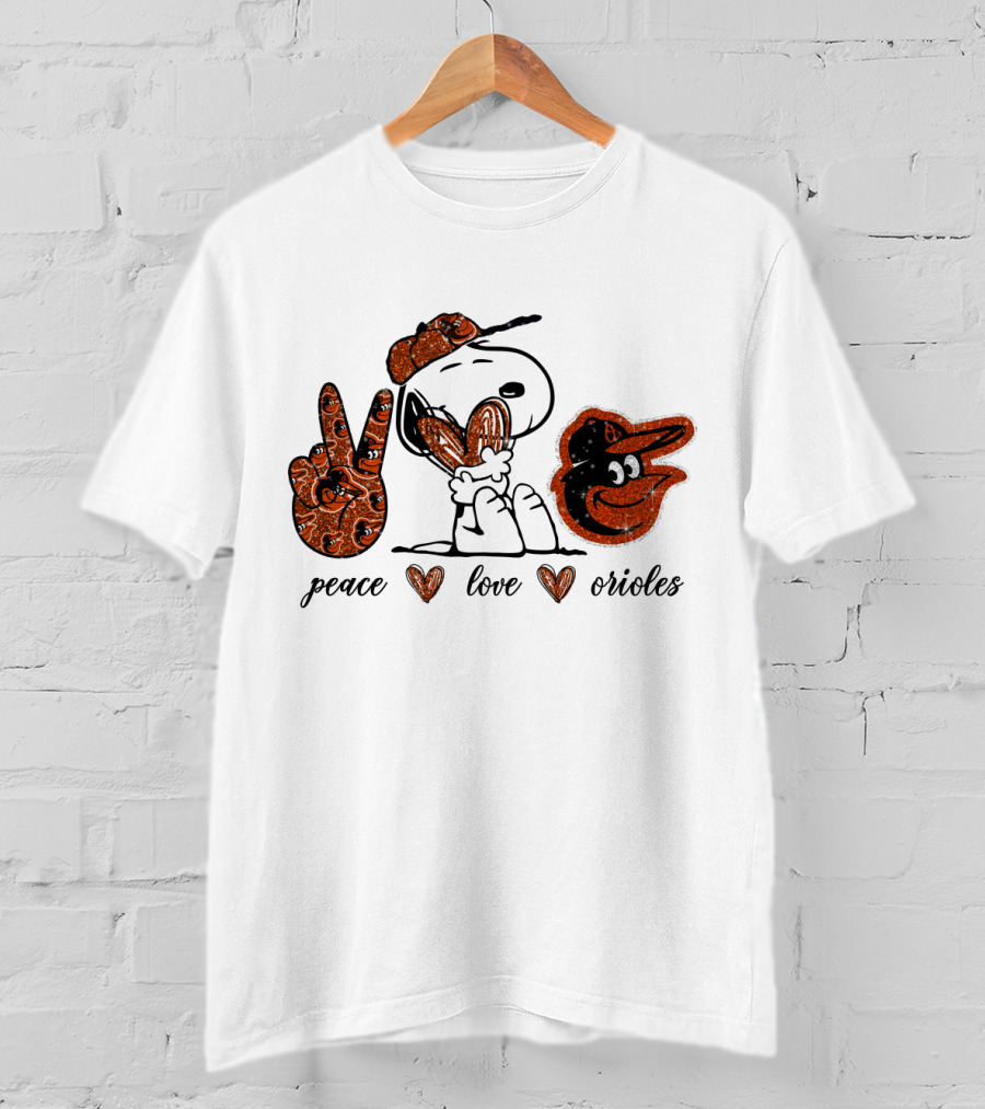 Peace Love Baltimore Orioles Snoopy Baseball Mascot T-Shirt