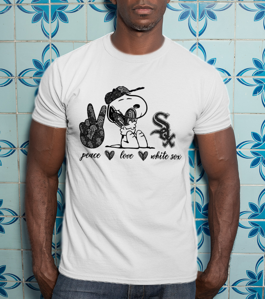 Peace Love Chicago White Sox Snoopy Baseball Fan T-Shirt