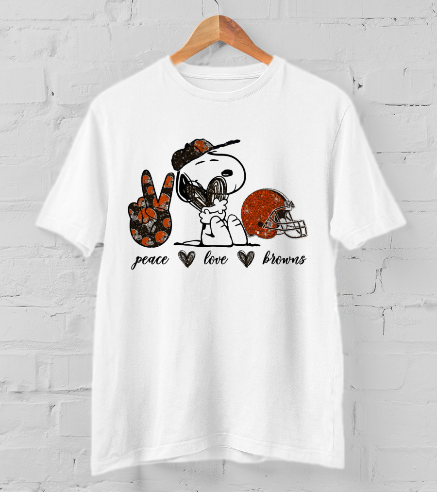Peace Love Cleveland Browns Snoopy Football Fan T-Shirt