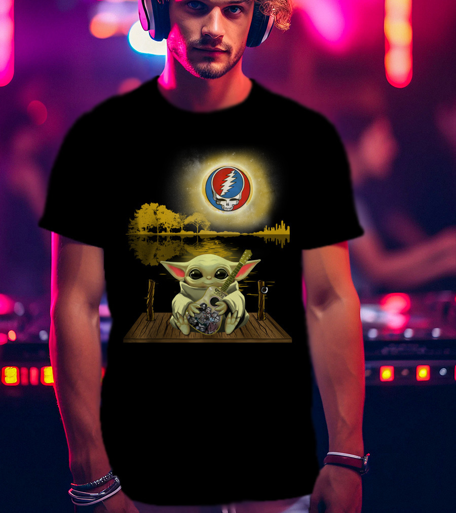 Grateful Dead Lightning Skull With Baby Yoda Playing Guitar On Dock And Sunset T-Shirt