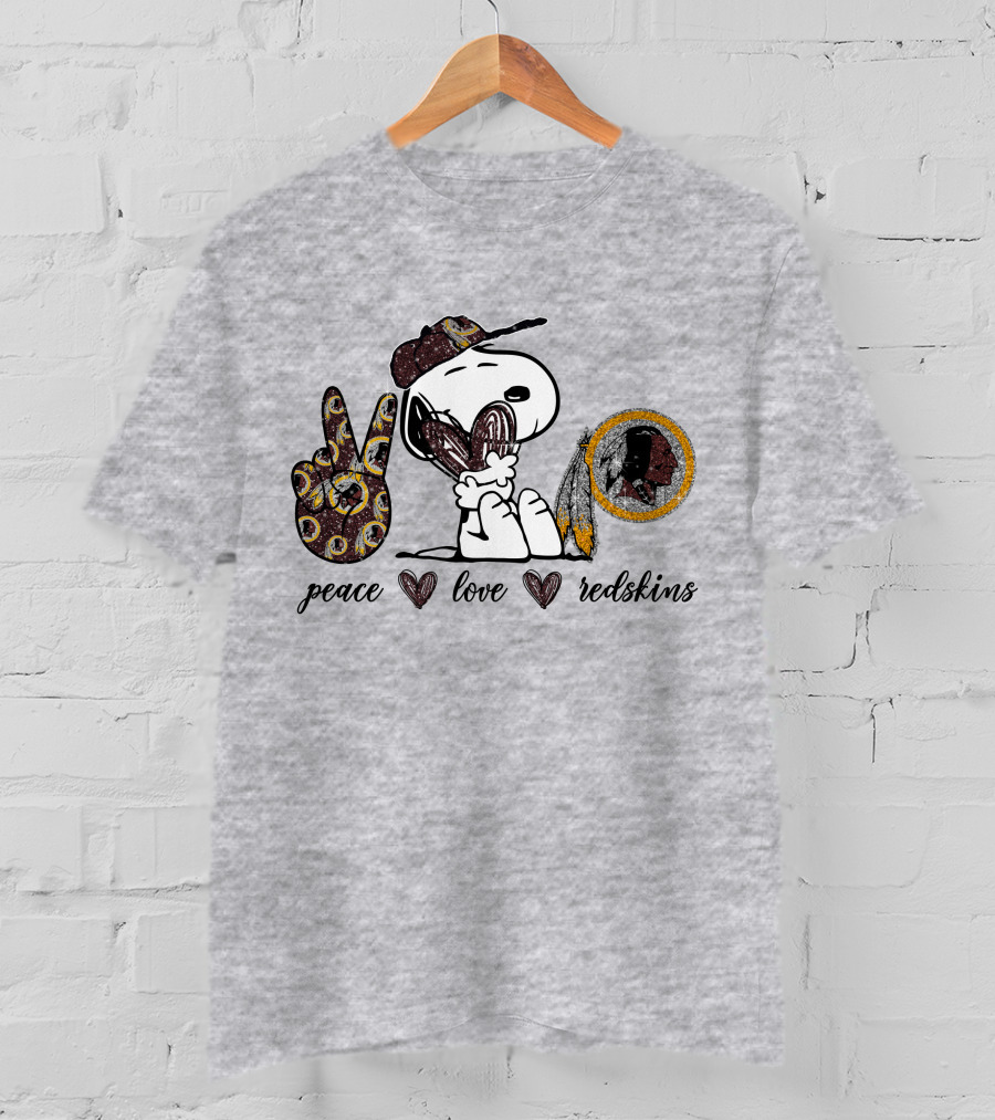 Peace Love Washington Redskins Snoopy Embrace T-Shirt