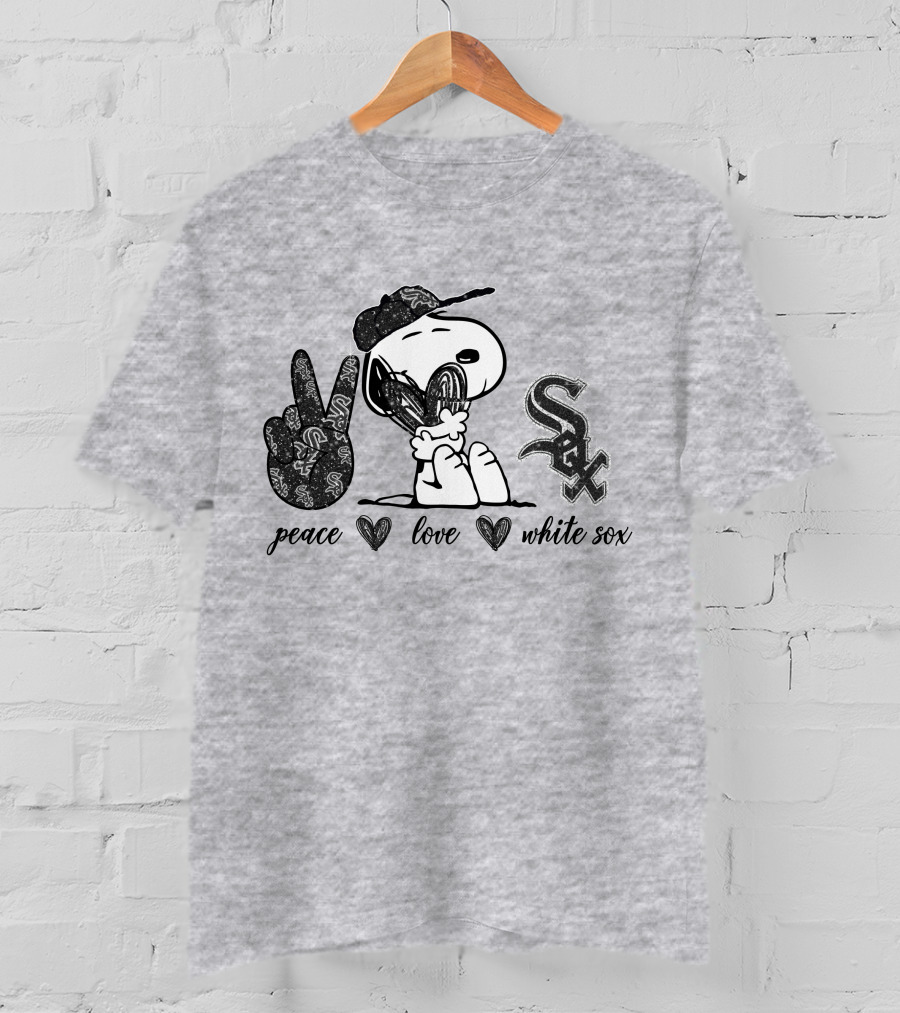 Peace Love Chicago White Sox Snoopy Baseball Fan T-Shirt