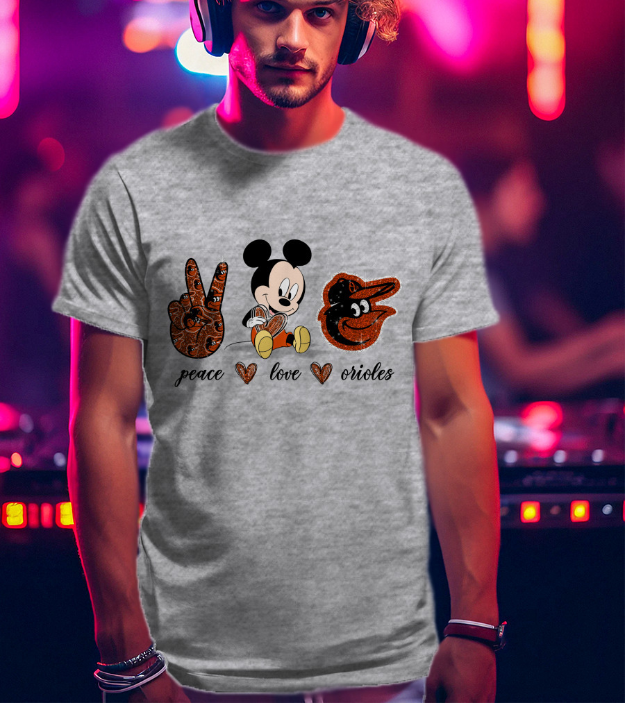 Mickey Mouse Peace Love Orioles Baseball Team T-Shirt
