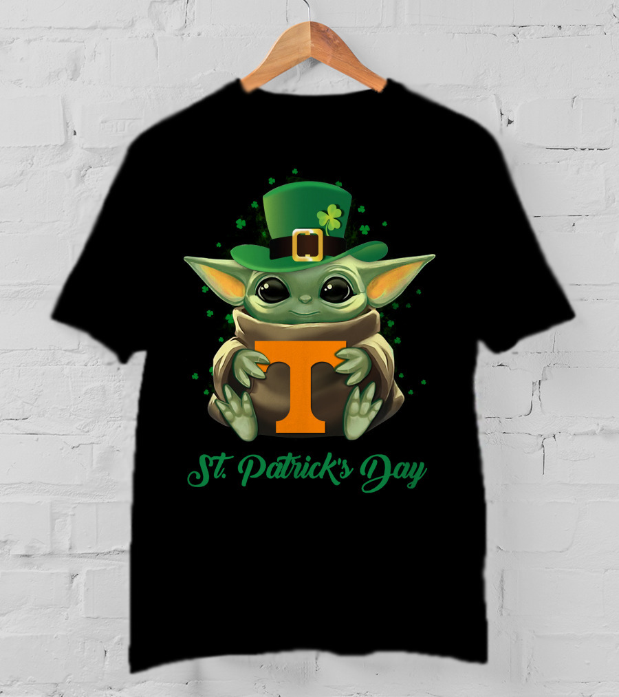 Tennessee Volunteers Baby Yoda St. Patrick's Day T-Shirt