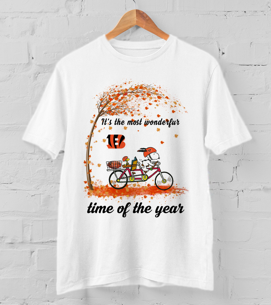 Cincinnati Bengals Snoopy It's The Most Wonderful Time Of The Year Autumn T-Shirt