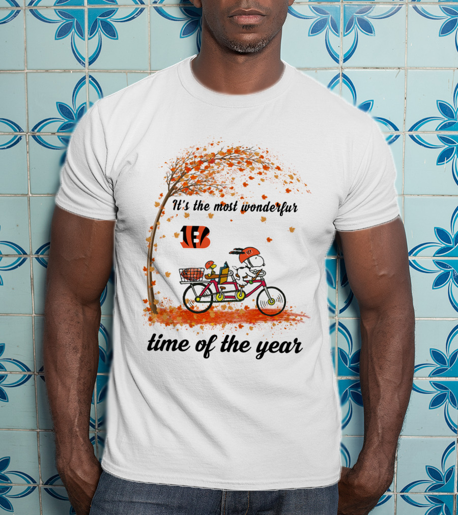 Cincinnati Bengals Snoopy It's The Most Wonderful Time Of The Year Autumn T-Shirt
