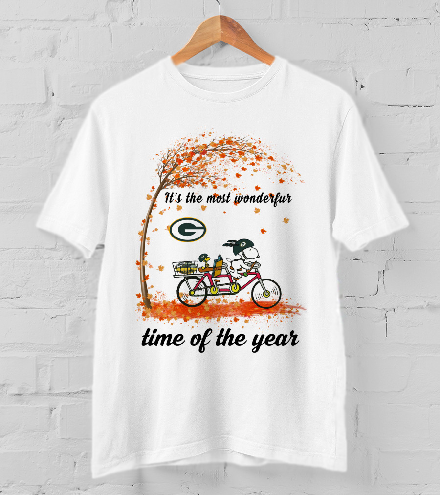 Green Bay Packers Snoopy Autumn Bicycle Wonderful Time Of The Year T-Shirt