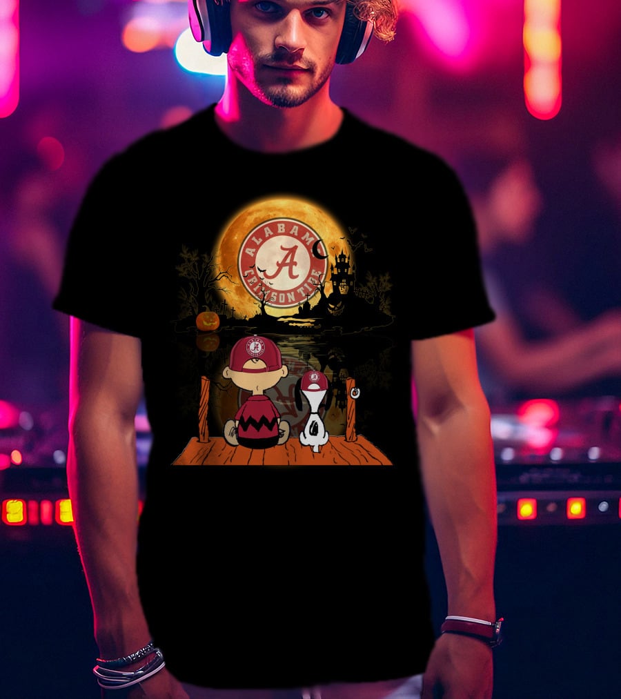 Alabama Crimson Tide Halloween Moonlit Scene With Cartoon Characters T-Shirt