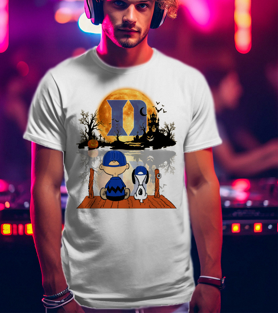Duke Blue Devils Halloween Charlie Brown And Snoopy Moon Scene T-Shirt