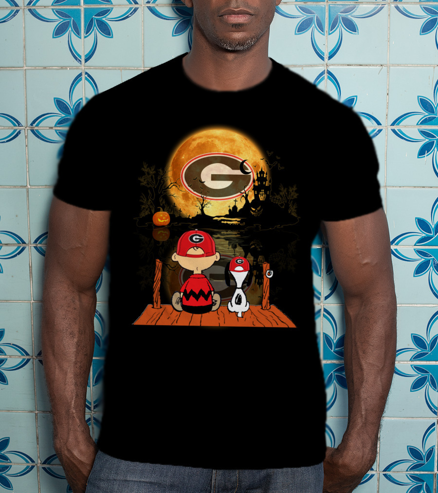 Georgia Bulldogs Halloween Moonlit Dock Scene With Peanuts Characters Charlie Brown And Snoopy Reflections T-Shirt