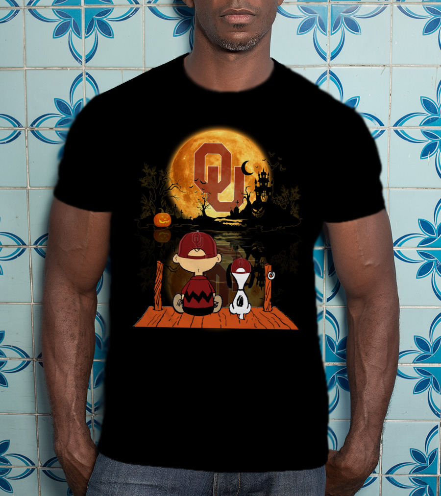 Oklahoma Sooners Halloween Moon Charlie Brown And SnoopyOU Haunted House T-Shirt