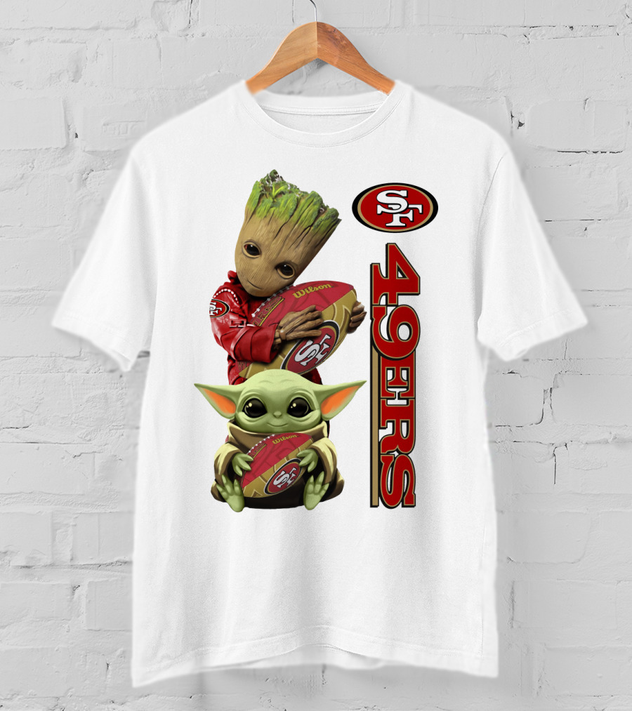 Baby Groot And Baby Yoda Hug San Francisco 49ers Football T-Shirt