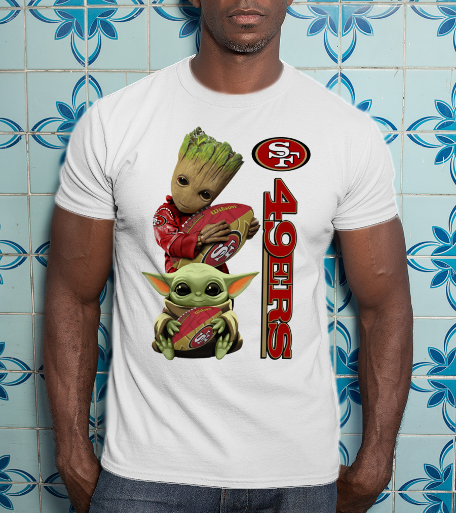 Baby Groot And Baby Yoda Hug San Francisco 49ers Football T-Shirt