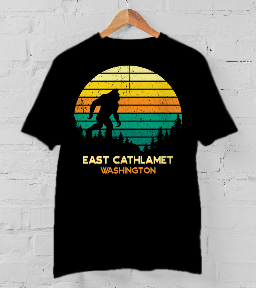 East Cathlamet Washington Bigfoot Retro Sunset Scene T-Shirt