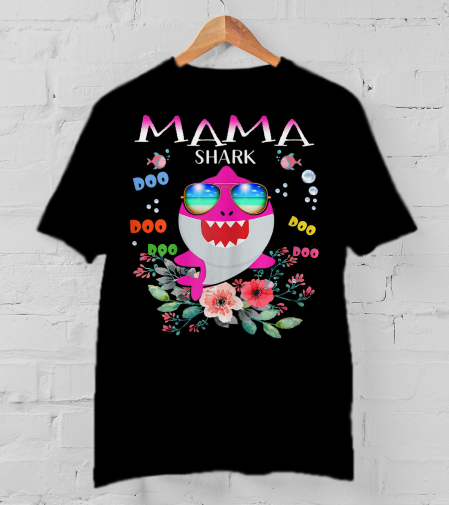 Mama Shark Doo Doo Doo Sunglasses Flowers T-Shirt