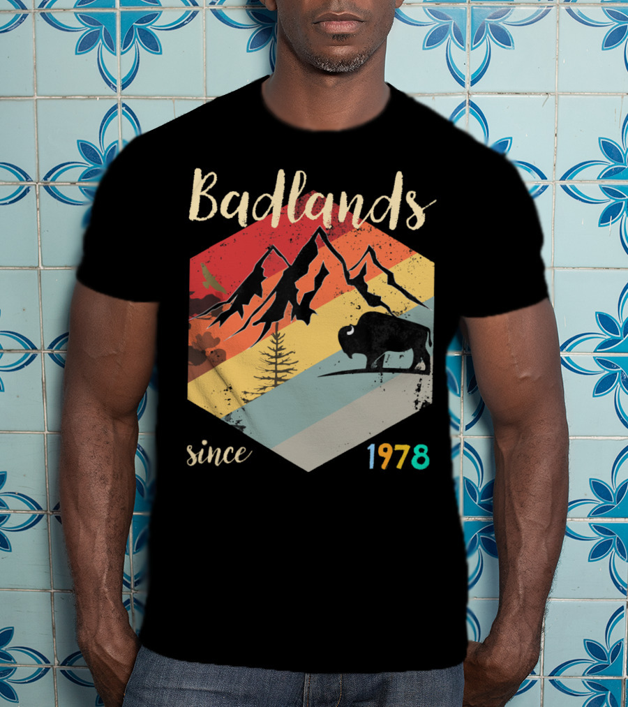 Badlands Since 1978 South Dakota National Park Hiking Mountain Bison T-Shirt