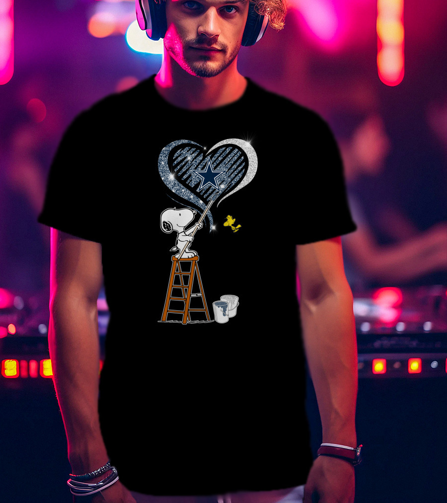 Snoopy And Woodstock Painting Glittery Heart With Dallas Cowboys Star T-Shirt