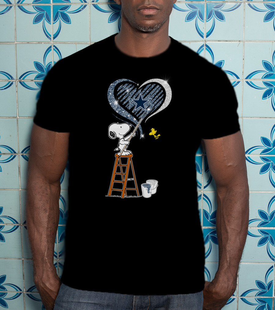 Snoopy And Woodstock Painting Glittery Heart With Dallas Cowboys Star T-Shirt