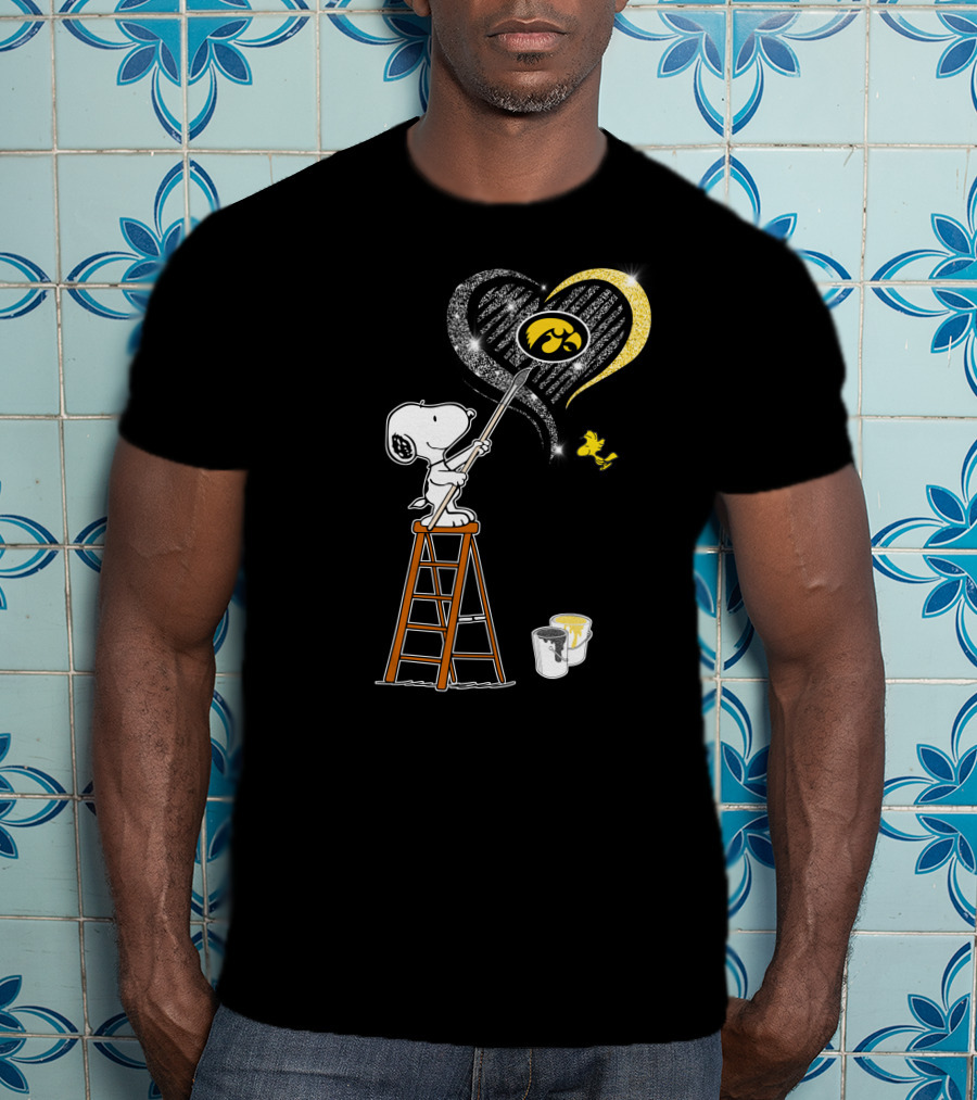 Snoopy Painting Iowa Hawkeyes Heart Ncaa T-Shirt
