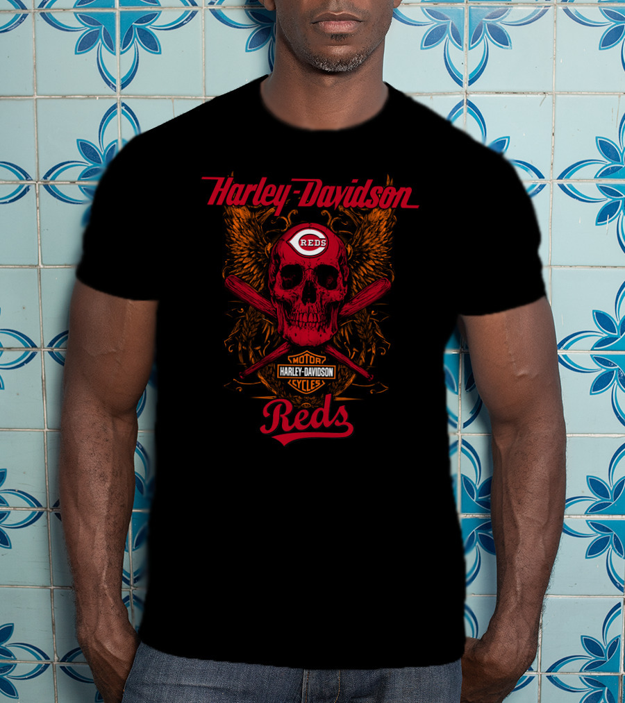 Harley Davidson Reds Skull Motor Cycles Logo With Bats T-Shirt