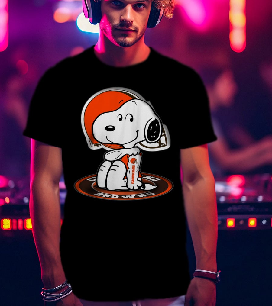 Snoopy Cleveland Browns Hugging Football Helmet T-Shirt