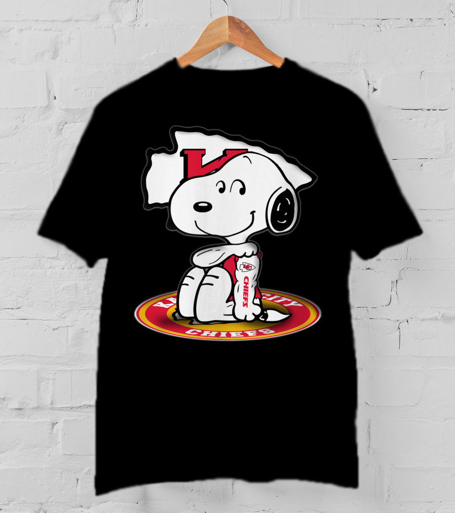 Kansas City Chiefs Snoopy Peanuts Nfl Fan Gear T-Shirt
