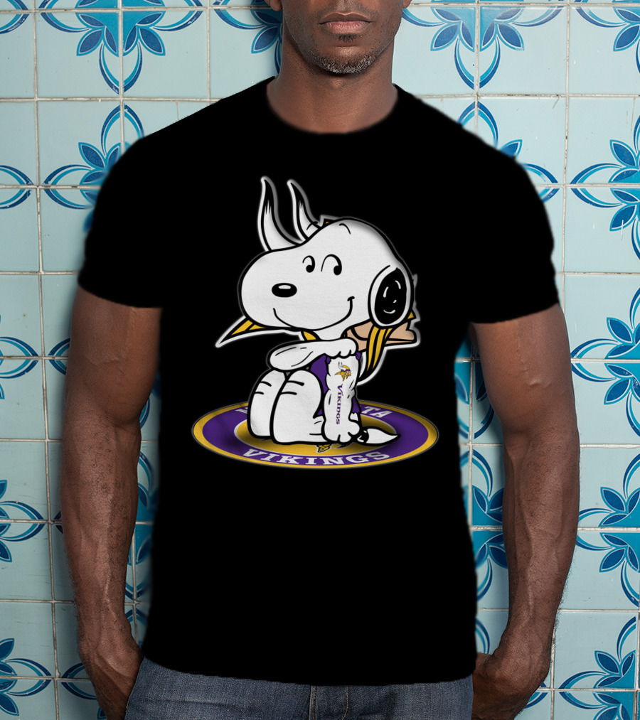 Minnesota Vikings Snoopy Peanuts Cuddly Football Fan T-Shirt