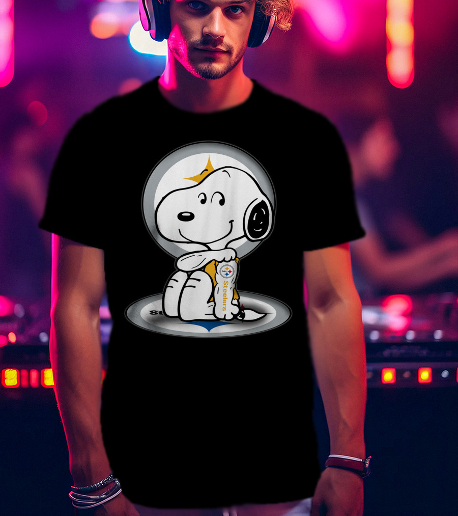 Snoopy Holding Pittsburgh Steelers Football T-Shirt