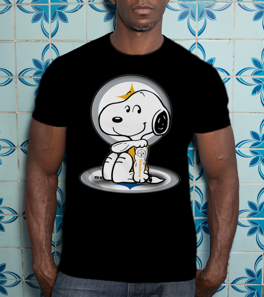 Snoopy Holding Pittsburgh Steelers Football T-Shirt