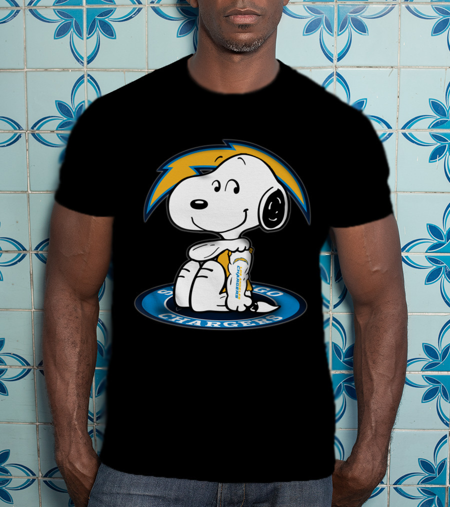 Snoopy Holding Los Angeles Chargers Helmet San Diego Chargers T-Shirt