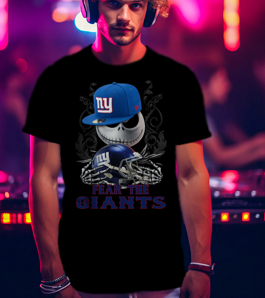 Fear The Giants New York Giants Skull Helmet Hat T-Shirt