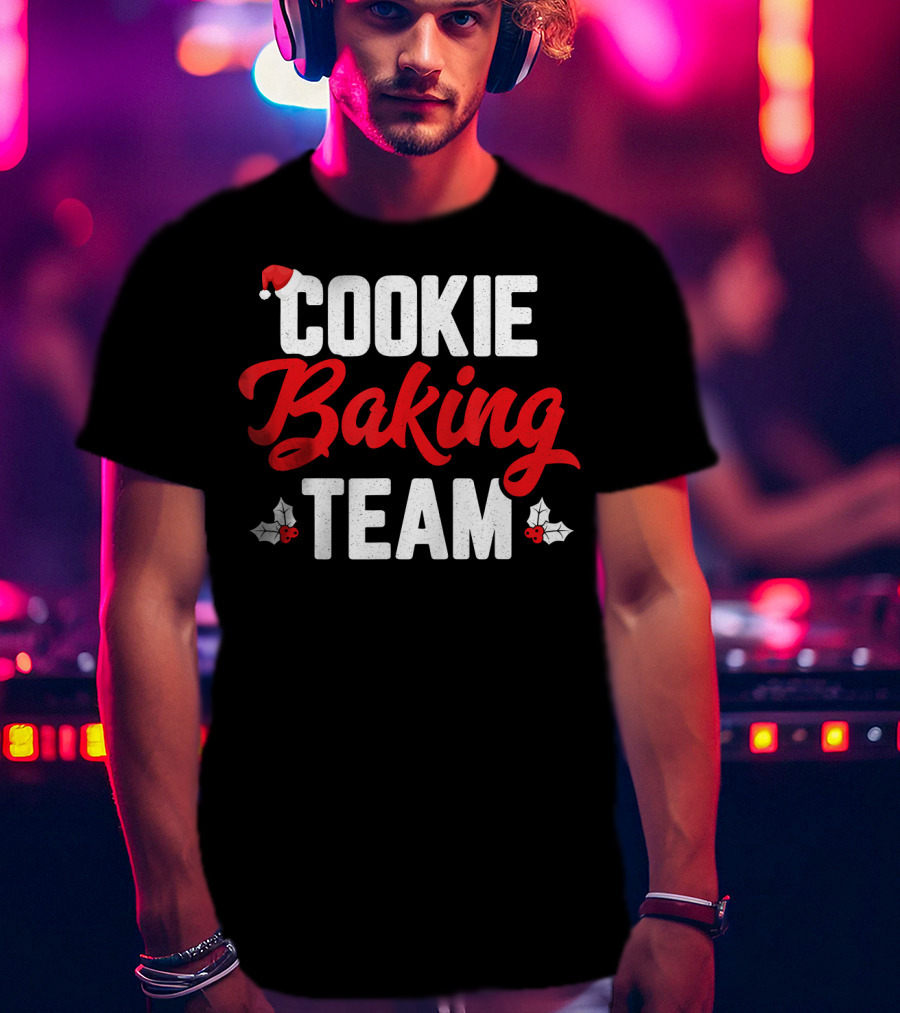 Cookie Baking Team Santa Hat Holly Christmas T-Shirt