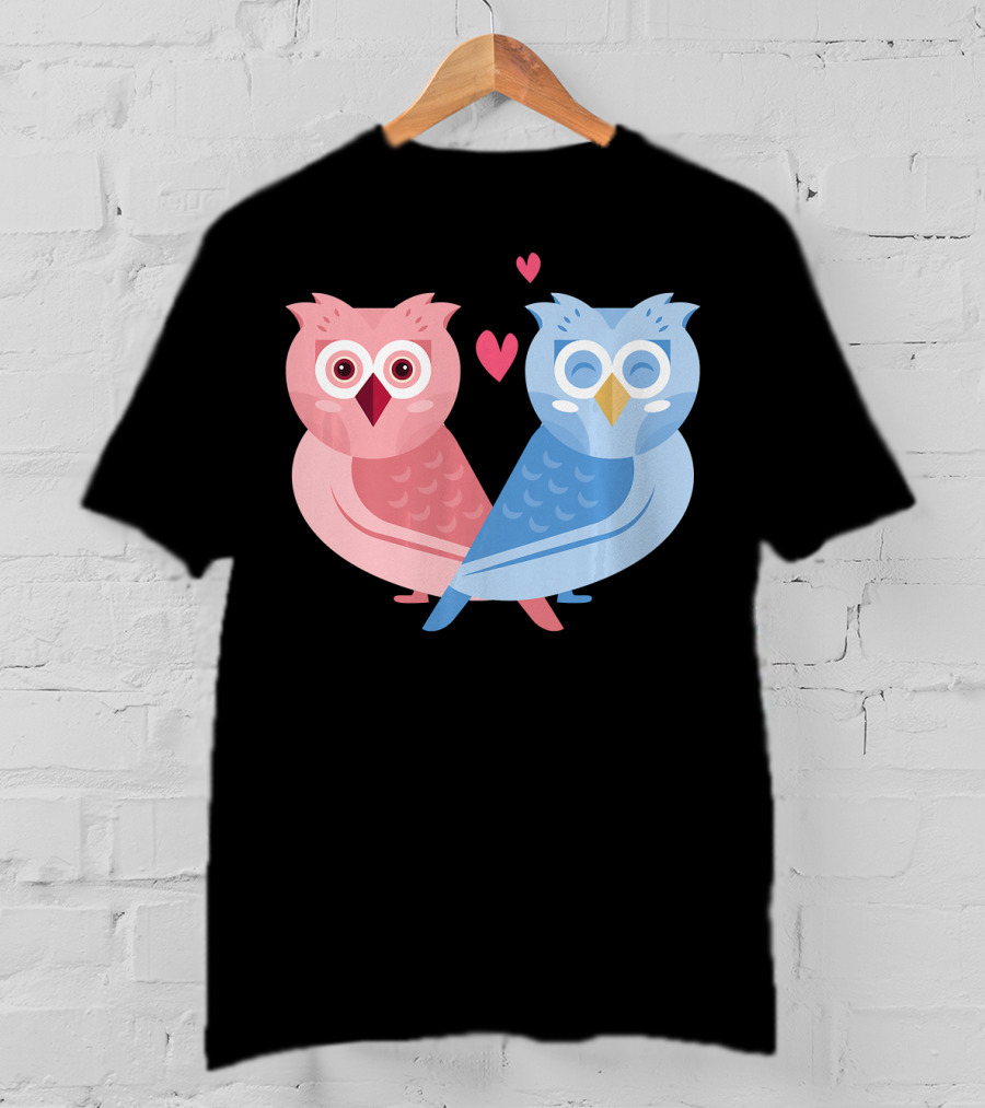 Cute Owls Birds In Love Couple With Hearts T-Shirt