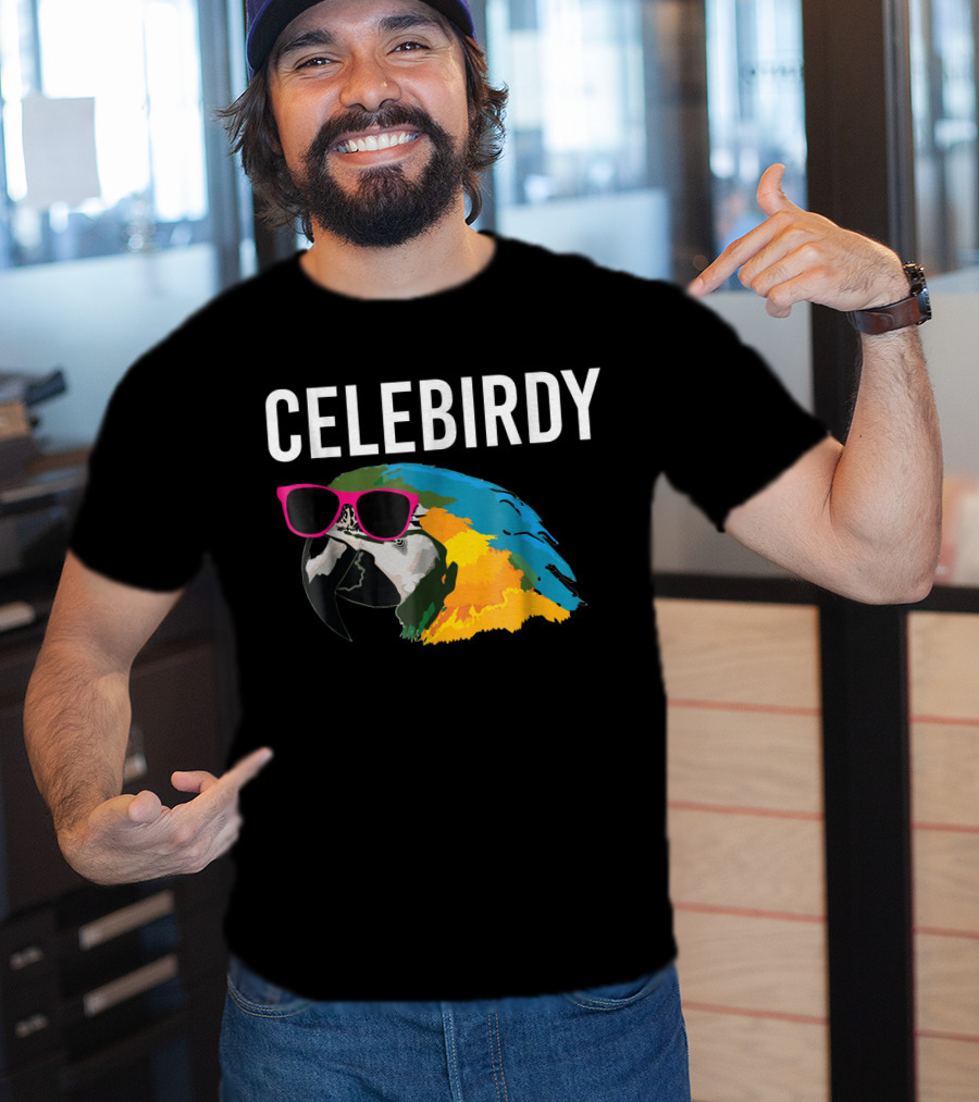 Celebirdy Funny Bird Lover Macaw Parrot Head With Sunglasses T-Shirt