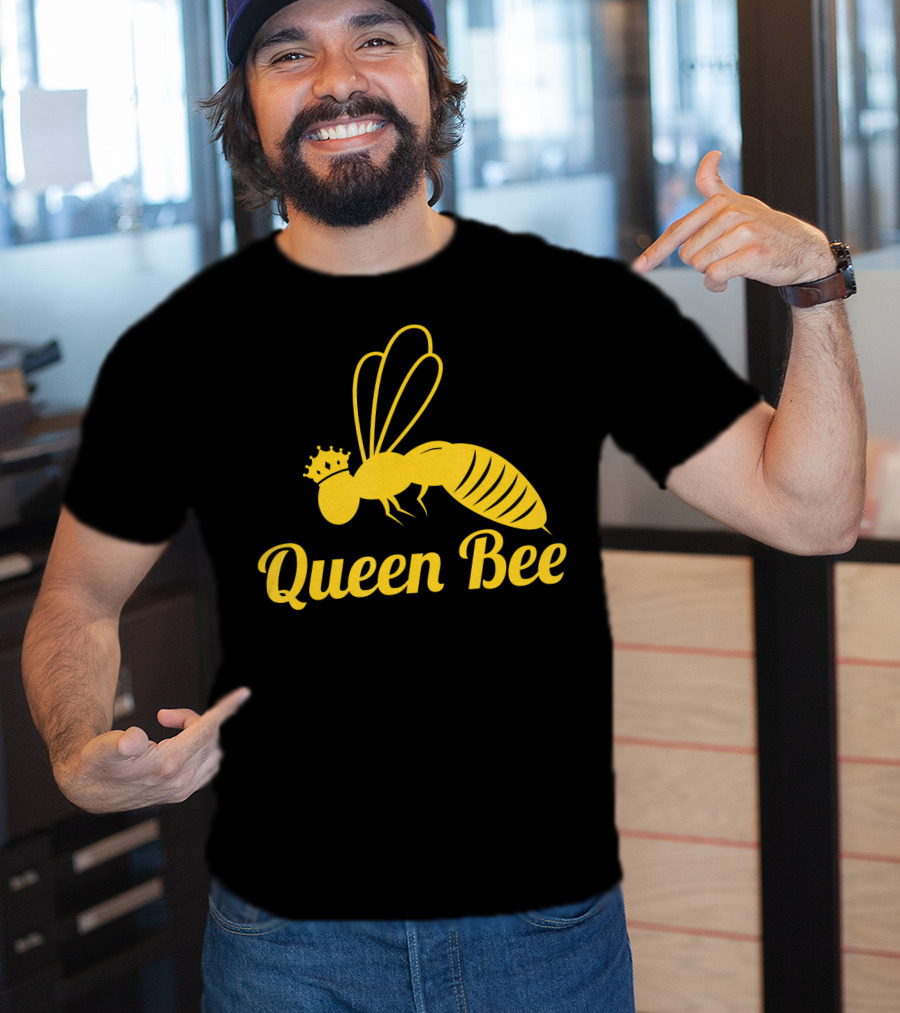 Queen Bee Funny Beekeeper Beekeeping T-Shirt