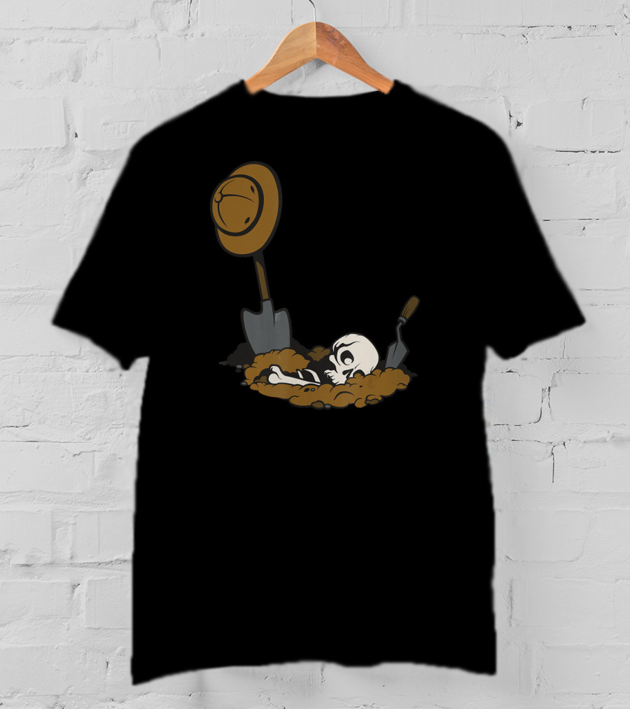 Funny Skull Archaeology Digging Scene T-Shirt