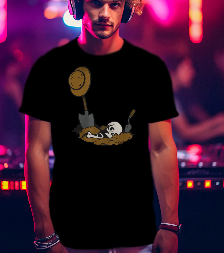 Funny Skull Archaeology Digging Scene T-Shirt