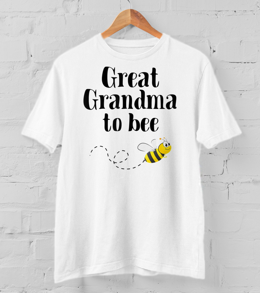 Great Grandma To Bee Pregnancy Announcement T-Shirt