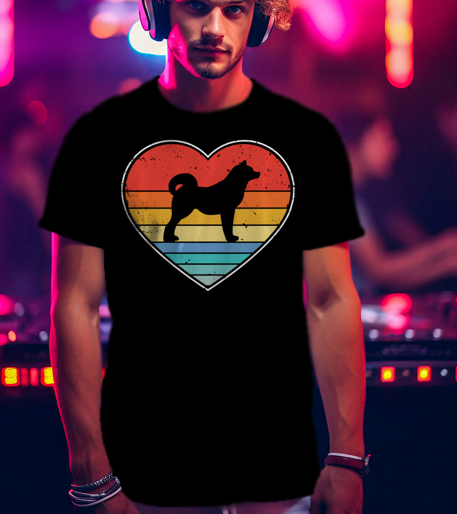 Akita Inu Dog Heart Retro Vintage Stripes T-Shirt