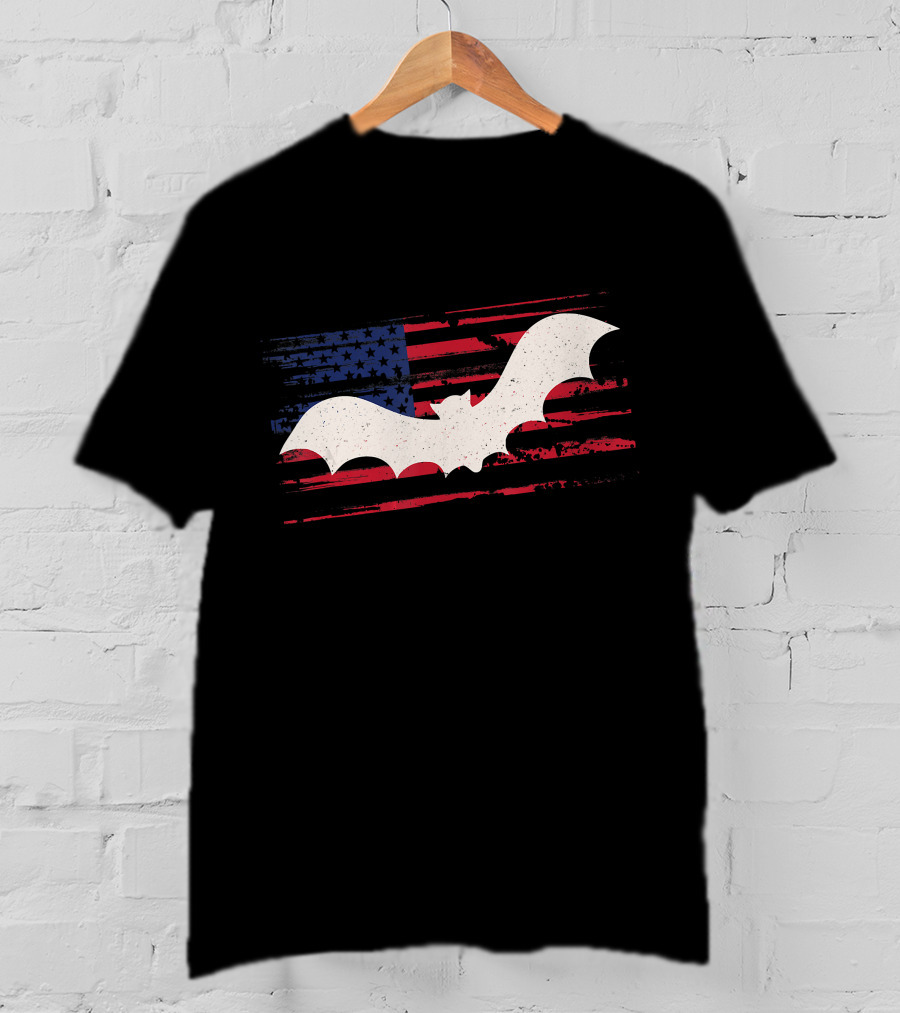 Bat Silhouette With US American Flag Background T-Shirt