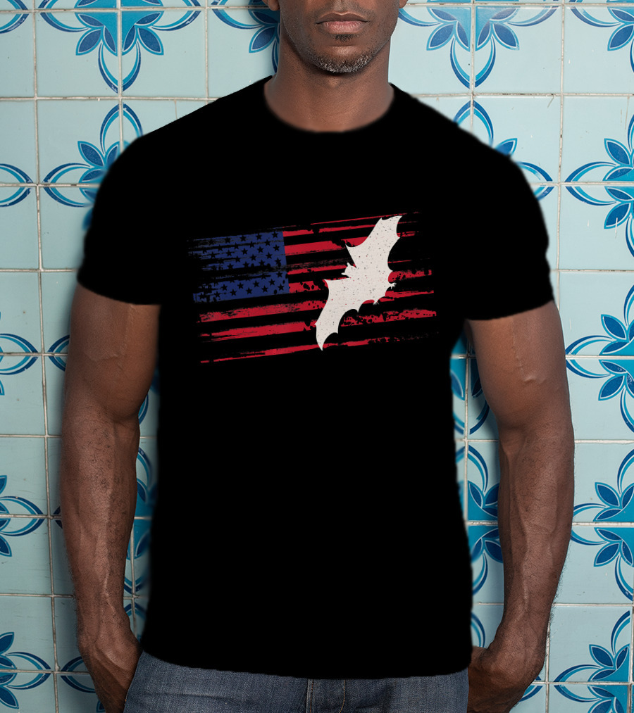 US American Flag Bat Silhouette Patriotic Flying Animal T-Shirt