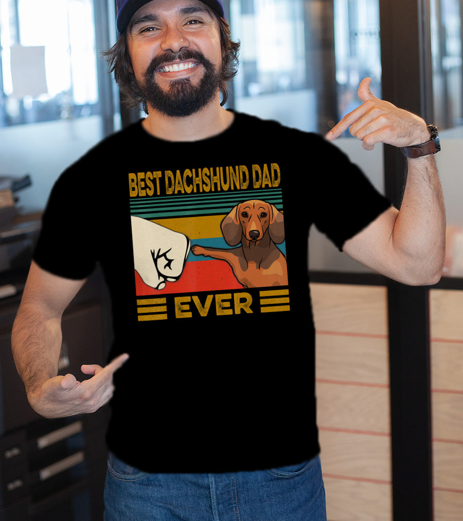 Best Dachshund Dad Ever Fist Bump Retro Stripes T-Shirt