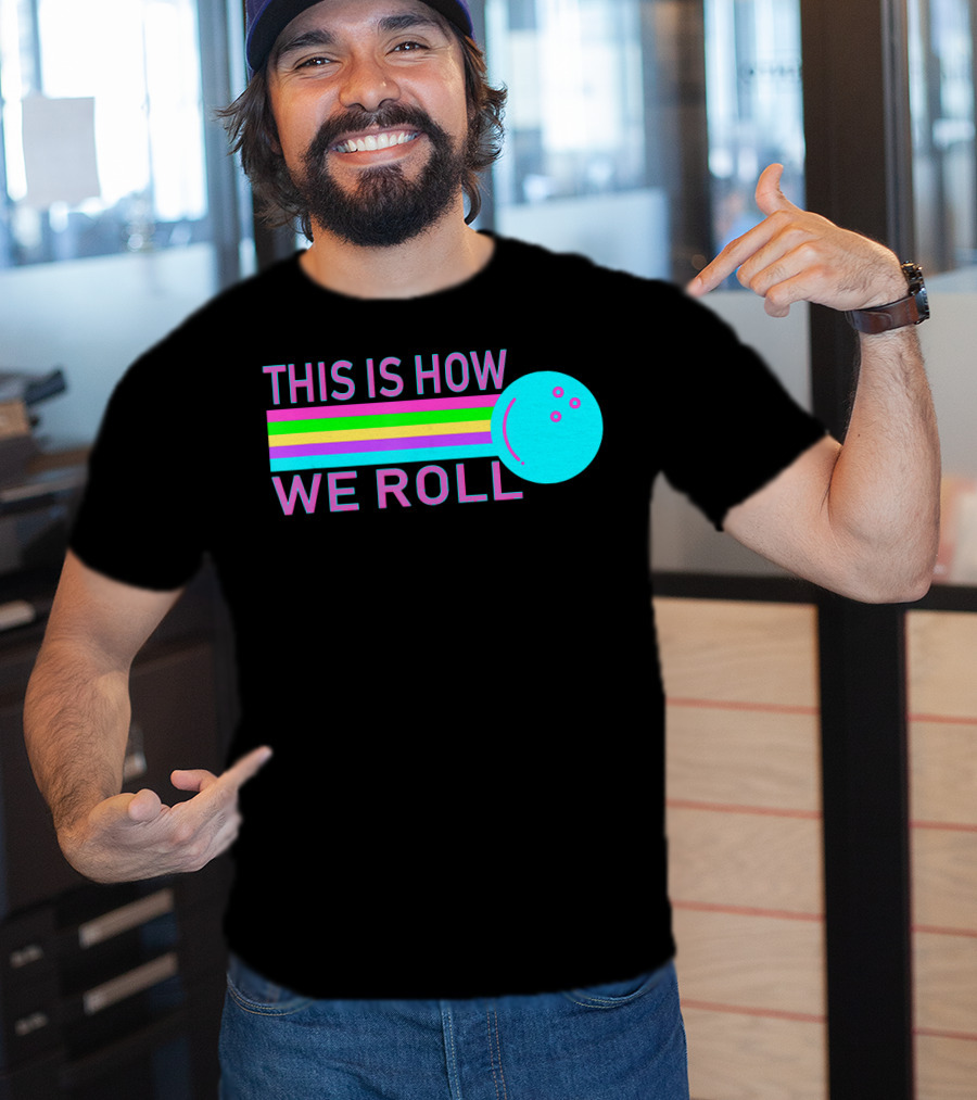 This Is How We Roll Vintage Classic Bowling Retro Bowling Ball Stripes T-Shirt