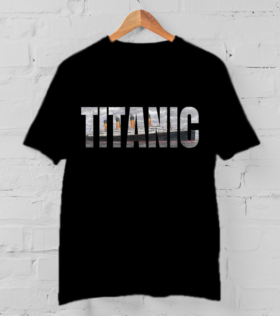 Titanic Sailing Ship 1912 Cruise Vintage Dist Iconic Name T-Shirt