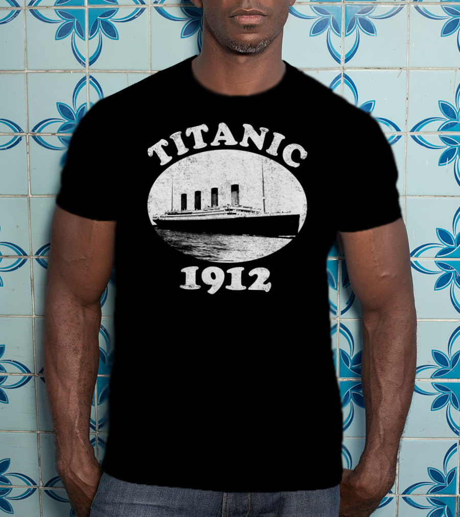Titanic 1912 Historic Vintage Cru Ocean Liner Classic T-Shirt