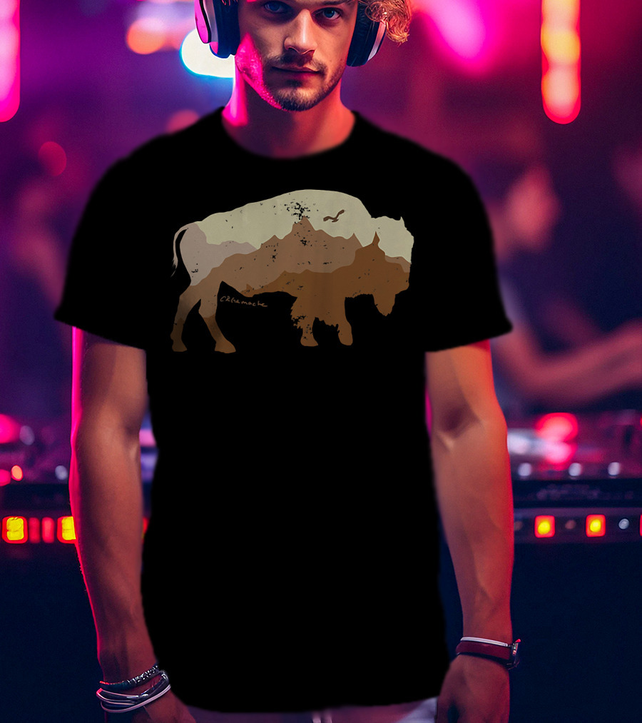 Vintage Bison Mountains Eagle Outdoor Cetanluta T-Shirt